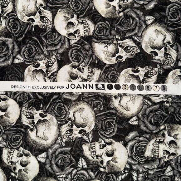 Grayscale Skulls & Roses Cotton Fabric - 7/8 Yard - Halloween - Picture 6 of 6
